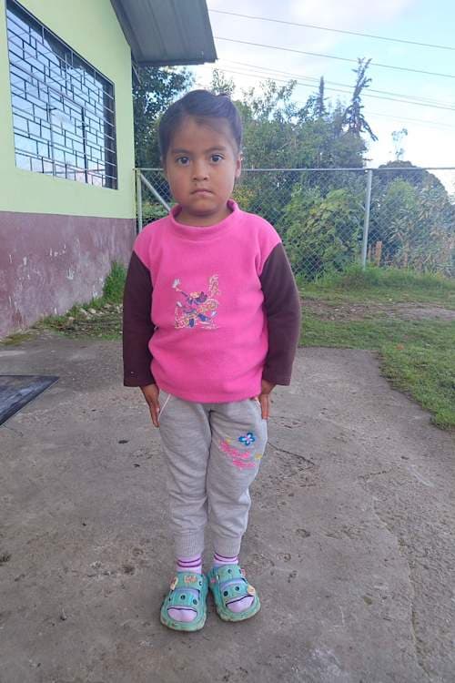 An unsponsored girl named Damaris from Ecuador who has waited 344 days for a sponsor.