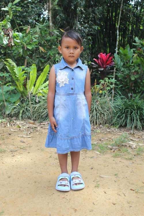 An unsponsored girl named Renda from Indonesia who has waited 398 days for a sponsor.