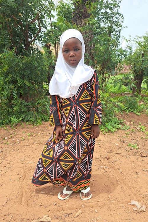 An unsponsored girl named Sifaya from Ghana who lives in an AIDS-affected area and has waited 323 days for a sponsor.