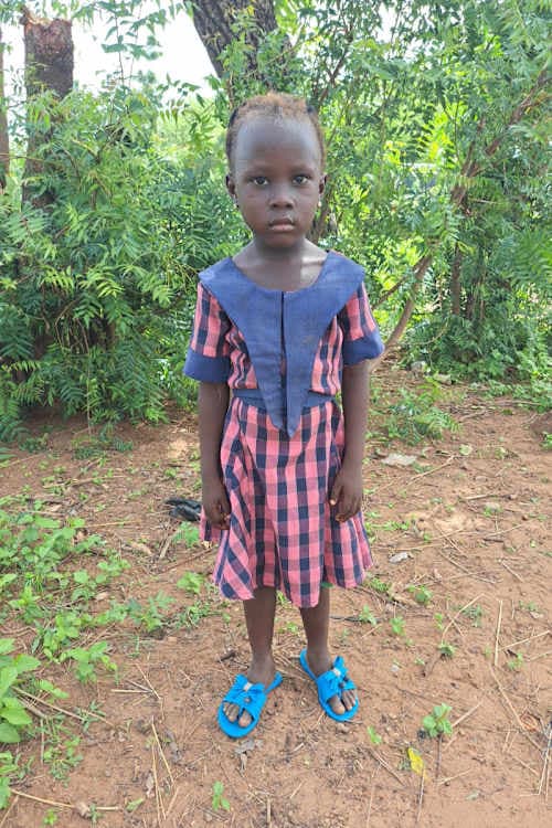 An unsponsored girl named Najilaawu from Ghana who lives in an AIDS-affected area and has waited 323 days for a sponsor.