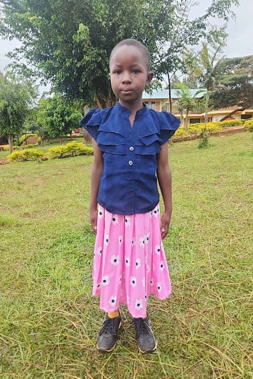 An unsponsored girl named Honorine from Rwanda who lives in an AIDS-affected area, is vulnerable to exploitation and has waited 538 days for a sponsor.