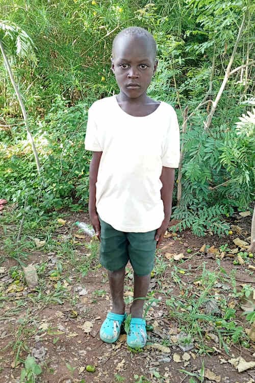 An unsponsored boy named Emmanuel from Uganda who lives in an AIDS-affected area, is vulnerable to exploitation and has waited 292 days for a sponsor.