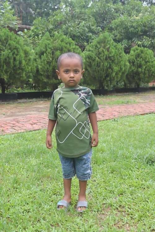 An unsponsored boy named Arian from Bangladesh who is vulnerable to exploitation and has waited 343 days for a sponsor.