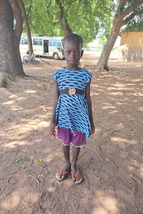 An unsponsored girl named Yakpeln from Ghana who lives in an AIDS-affected area and has waited 342 days for a sponsor.
