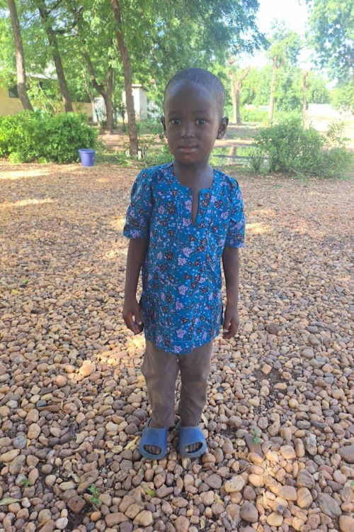 An unsponsored girl named Powun from Ghana who lives in an AIDS-affected area and has waited 322 days for a sponsor.