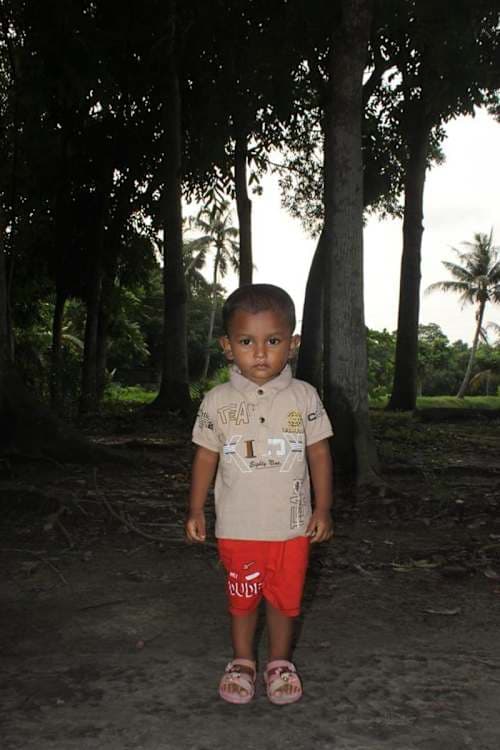 An unsponsored boy named Mustakim from Bangladesh who is vulnerable to exploitation and has waited 316 days for a sponsor.