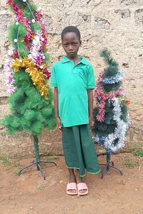 An unsponsored girl named Dorcas from Burkina Faso who lives in an AIDS-affected area, is vulnerable to exploitation and has waited 592 days for a sponsor.