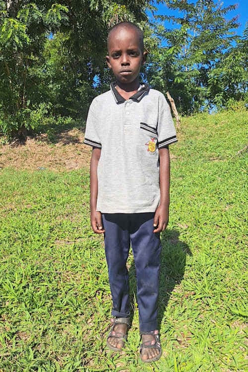An unsponsored boy named Yohana from Tanzania who lives in an AIDS-affected area, is vulnerable to exploitation and has waited 615 days for a sponsor.