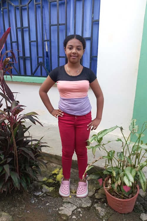 An unsponsored girl named Sara from Colombia who has waited 414 days for a sponsor.