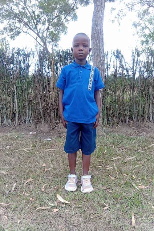 An unsponsored girl named Promise from Rwanda who lives in an AIDS-affected area, is vulnerable to exploitation and has waited 462 days for a sponsor.