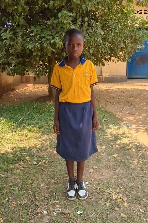 An unsponsored girl named Dave from Rwanda who lives in an AIDS-affected area, is vulnerable to exploitation and has waited 484 days for a sponsor.
