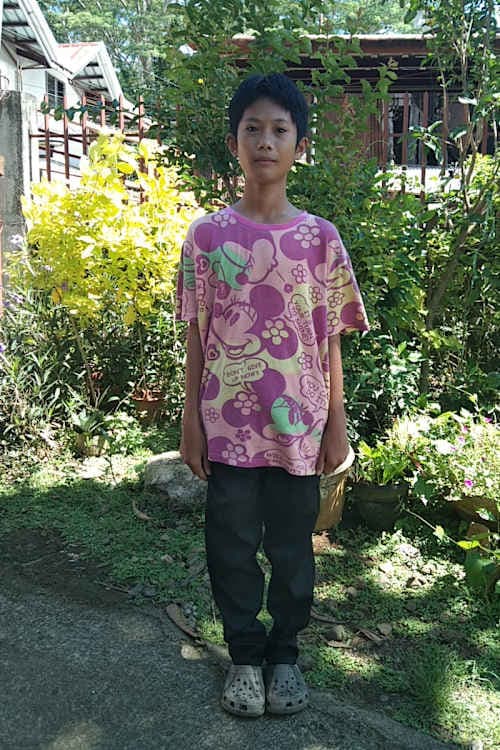 An unsponsored boy named Rhycel from Philippines who has waited 484 days for a sponsor.
