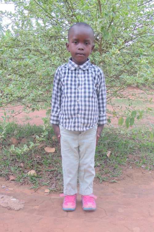 An unsponsored boy named Muvunnyi from Rwanda who lives in an AIDS-affected area, is vulnerable to exploitation and has waited 289 days for a sponsor.