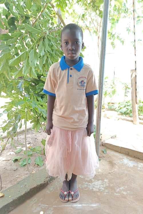 An unsponsored girl named Davila from Burkina Faso who lives in an AIDS-affected area, is vulnerable to exploitation and has waited 413 days for a sponsor.