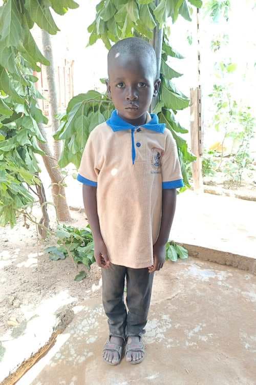 An unsponsored boy named Ablasse from Burkina Faso who lives in an AIDS-affected area, is vulnerable to exploitation and has waited 461 days for a sponsor.