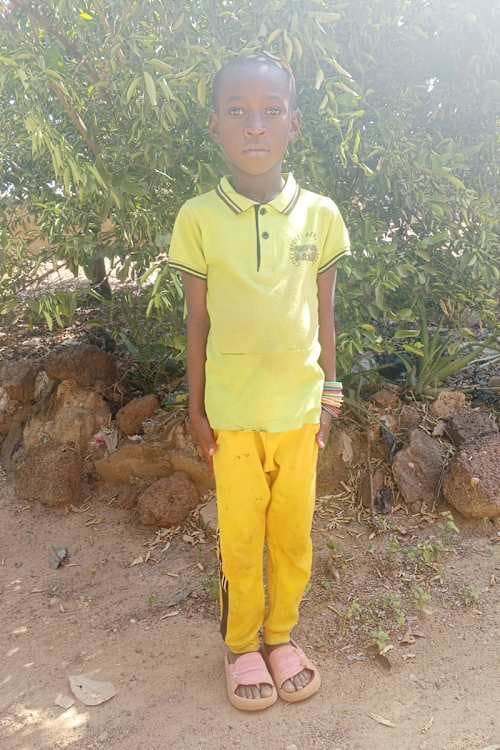 An unsponsored girl named Pelagie from Burkina Faso who lives in an AIDS-affected area, is vulnerable to exploitation and has waited 479 days for a sponsor.
