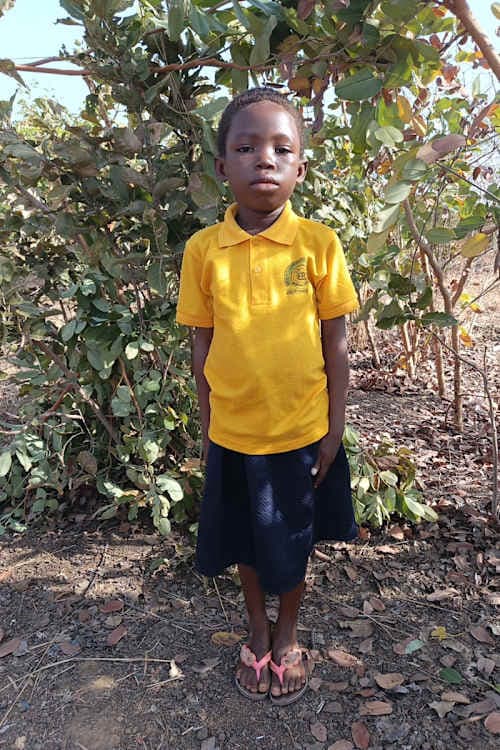 An unsponsored girl named Clarice from Burkina Faso who lives in an AIDS-affected area, is vulnerable to exploitation and has waited 440 days for a sponsor.