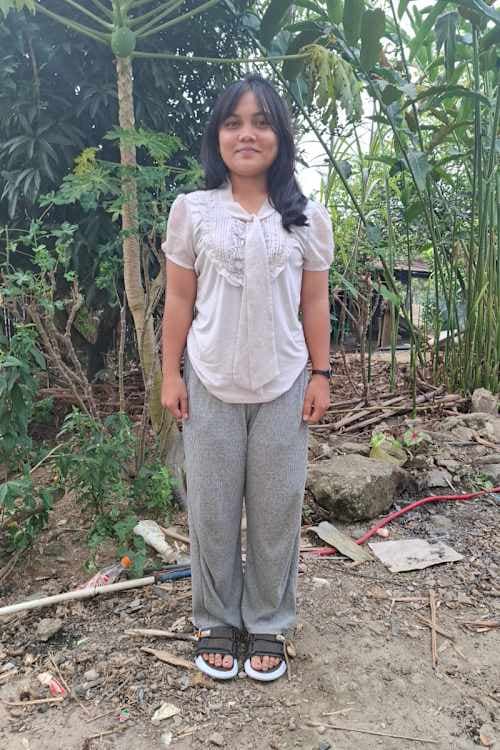 An unsponsored girl named Greace from Indonesia who has waited 266 days for a sponsor.