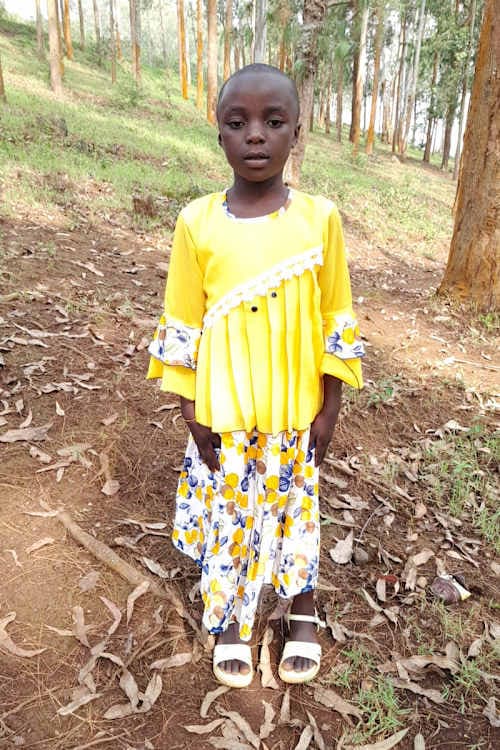 An unsponsored girl named Sandra from Rwanda who lives in an AIDS-affected area, is vulnerable to exploitation and has waited 557 days for a sponsor.