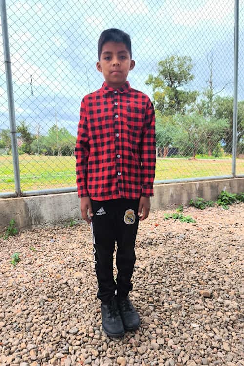 An unsponsored boy named Wilfor from Bolivia who has waited 539 days for a sponsor.