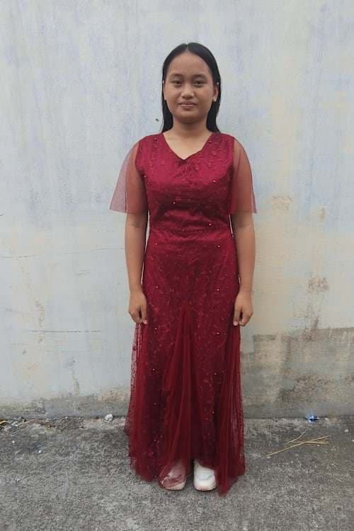 An unsponsored girl named Angun from Indonesia who has waited 332 days for a sponsor.