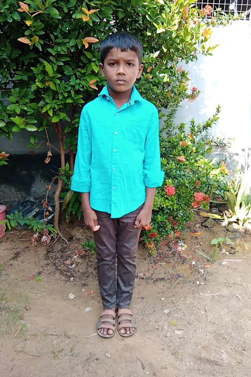 An unsponsored boy named Thanuraj from Sri Lanka who has waited 752 days for a sponsor.