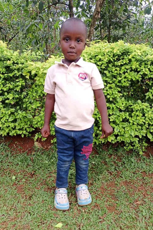 An unsponsored boy named Chispus from Uganda who lives in an AIDS-affected area, is vulnerable to exploitation and has waited 530 days for a sponsor.