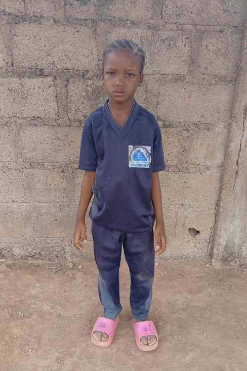 An unsponsored girl named Prisca from Burkina Faso who lives in an AIDS-affected area, is vulnerable to exploitation and has waited 560 days for a sponsor.
