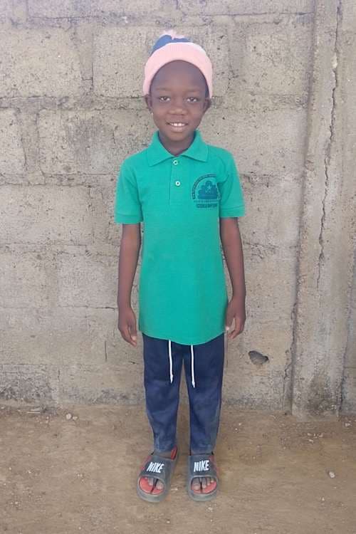 An unsponsored girl named Astride from Burkina Faso who lives in an AIDS-affected area, is vulnerable to exploitation and has waited 462 days for a sponsor.