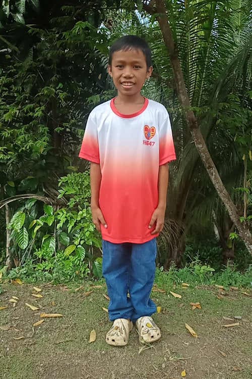 An unsponsored boy named Gab-gab from Philippines who has waited 345 days for a sponsor.
