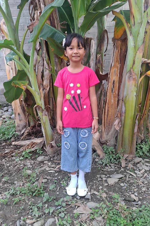 An unsponsored girl named Nasya from Indonesia who has waited 504 days for a sponsor.
