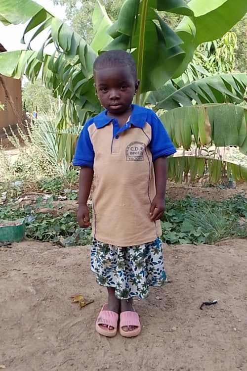 An unsponsored girl named Stephanie from Burkina Faso who lives in an AIDS-affected area, is vulnerable to exploitation and has waited 568 days for a sponsor.