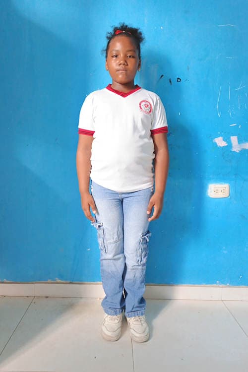 An unsponsored girl named Ariadnis from Colombia who has waited 489 days for a sponsor.