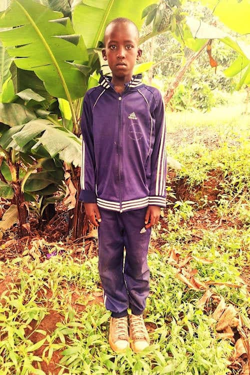 An unsponsored boy named Awe from Tanzania who lives in an AIDS-affected area, is vulnerable to exploitation and has waited 606 days for a sponsor.