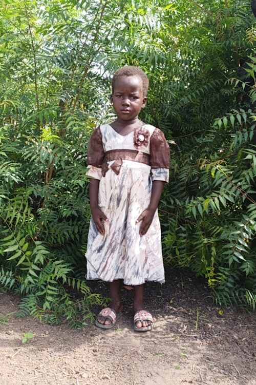 An unsponsored girl named Arielle from Burkina Faso who lives in an AIDS-affected area, is vulnerable to exploitation and has waited 595 days for a sponsor.