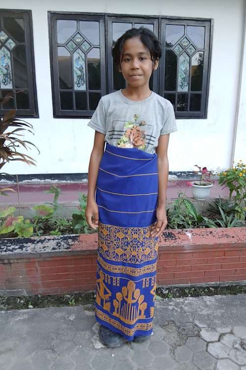 An unsponsored girl named Dhea from Indonesia who has waited 251 days for a sponsor.