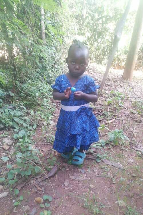 An unsponsored girl named Ondeko from Kenya who lives in an AIDS-affected area and has waited 564 days for a sponsor.