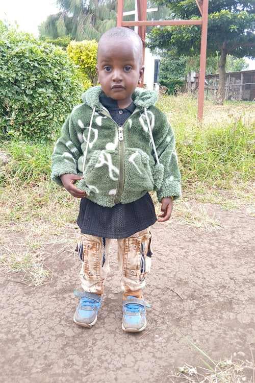 An unsponsored boy named Jonas from Tanzania who lives in an AIDS-affected area, is vulnerable to exploitation and has waited 622 days for a sponsor.