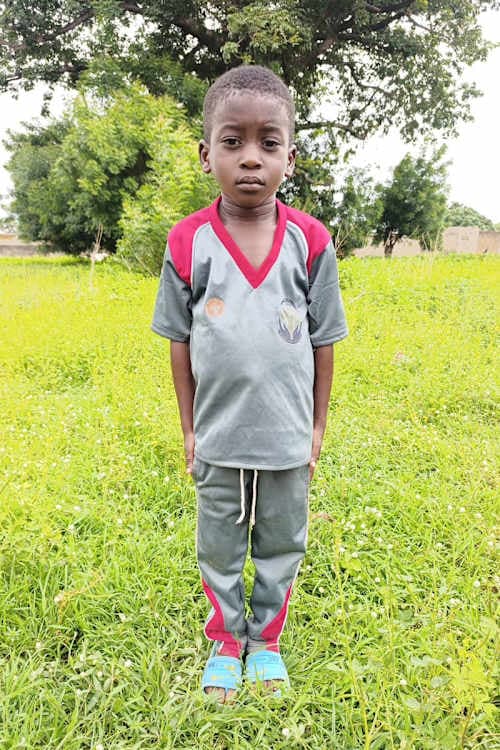 An unsponsored boy named Bérenger from Burkina Faso who lives in an AIDS-affected area, is vulnerable to exploitation and has waited 624 days for a sponsor.