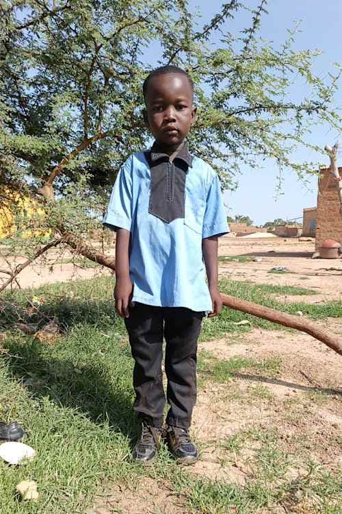 An unsponsored boy named Gedeon from Burkina Faso who lives in an AIDS-affected area, is vulnerable to exploitation and has waited 542 days for a sponsor.