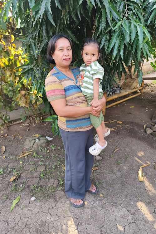 An unsponsored girl named Inara from Indonesia who has waited 592 days for a sponsor.