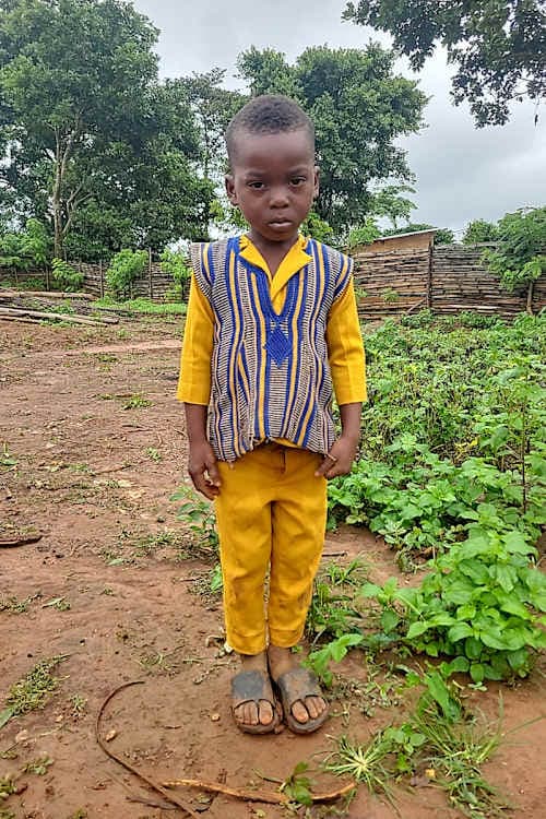 An unsponsored boy named David from Togo who lives in an AIDS-affected area, is vulnerable to exploitation and has waited 572 days for a sponsor.