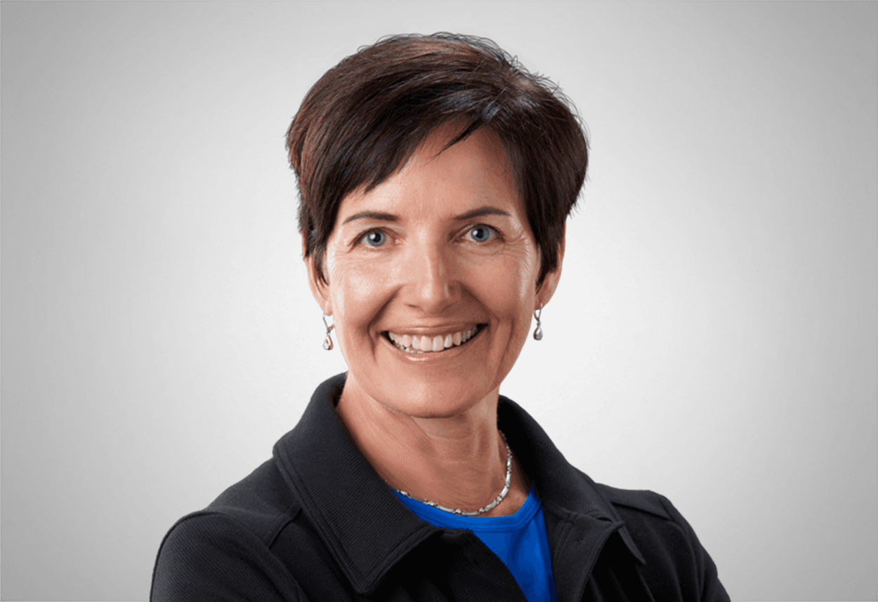 Smiling portrait of Marie Geschwandtner.