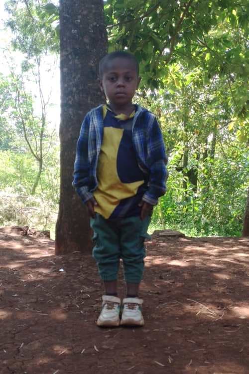 An unsponsored boy named Razan from Ethiopia who lives in an AIDS-affected area, is vulnerable to exploitation and has waited 496 days for a sponsor.