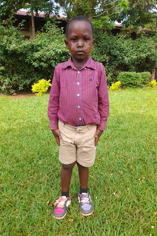 An unsponsored boy named Gisa from Rwanda who lives in an AIDS-affected area, is vulnerable to exploitation and has waited 555 days for a sponsor.