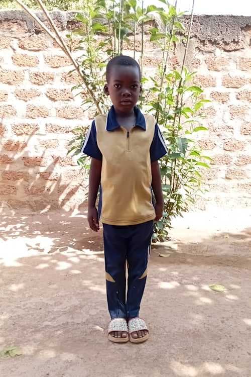 An unsponsored boy named Aboubacar from Burkina Faso who lives in an AIDS-affected area, is vulnerable to exploitation and has waited 493 days for a sponsor.