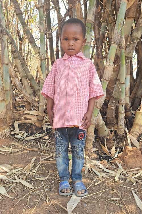 An unsponsored boy named Hussein from Tanzania who lives in an AIDS-affected area, is vulnerable to exploitation and has waited 476 days for a sponsor.