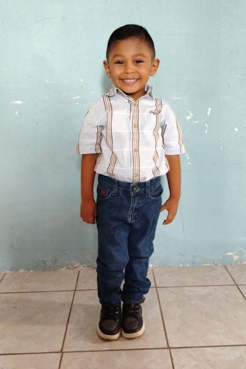 An unsponsored boy named Abdiel from Guatemala who has waited 464 days for a sponsor.