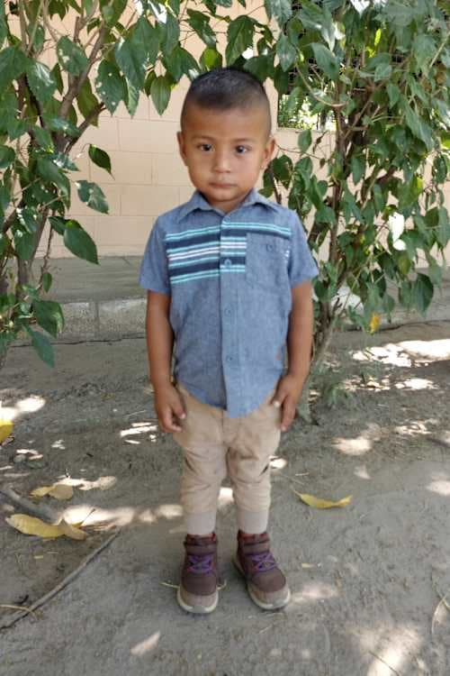 An unsponsored boy named Zabdiel from El Salvador who has waited 481 days for a sponsor.
