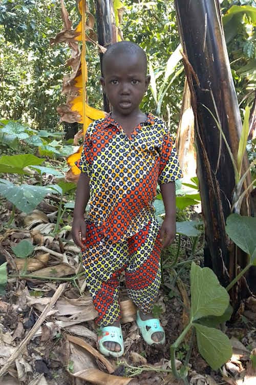 An unsponsored boy named Dusingizimana from Rwanda who lives in an AIDS-affected area, is vulnerable to exploitation and has waited 479 days for a sponsor.